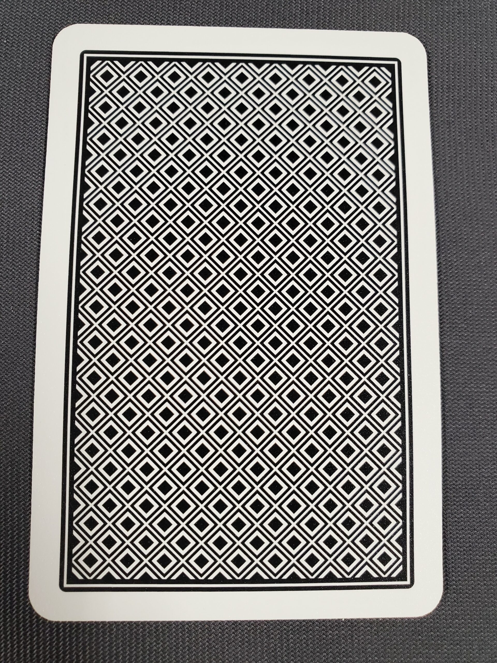 Design Classic Diamond card face detail