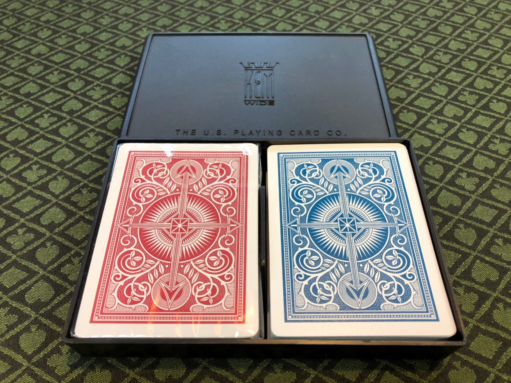 KEM Arrow cards red and blue